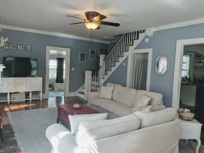 This Suite Old House - Image 5