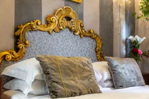 Deluxe Cartazucchero room in the heart of Arezzo - Image 3
