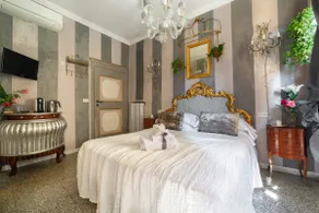 Deluxe Cartazucchero room in the heart of Arezzo - Image 2