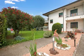 Connie's Apartment Modern 2BR, Private garden, Mountain Views in Monvalle - Happy Rentals - Image 4