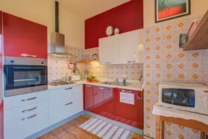 Connie's Apartment Modern 2BR, Private garden, Mountain Views in Monvalle - Happy Rentals - Image 5