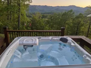 Shooting Star Ridge: A cozy 2-bedroom cabin in Whittier, NC - Image 4