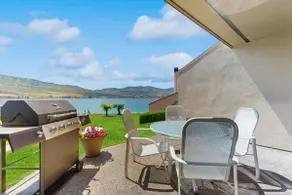 Charming 2BR Lakefront - Patio - Pool - Image 3
