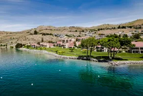 Cozy 1BR Lakeview - Balcony - Pool - - Image 3