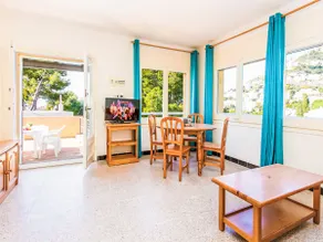 Velazquez by Interhome - Image 2