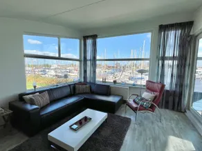 6 pers Maison portuaire moderne avec jardin clôturé avec vue lac - Image 5