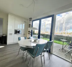 6 pers Maison portuaire moderne avec jardin clôturé avec vue lac - Image 2