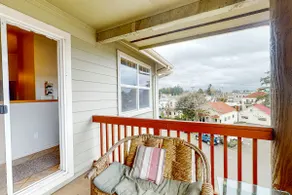 Classy and Convenient Dog-Friendly Condo with Priv - Image 2