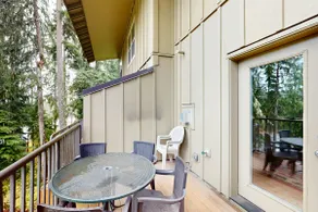 Skiing 2BR Mountainview | Balcony | Pool - Image 3