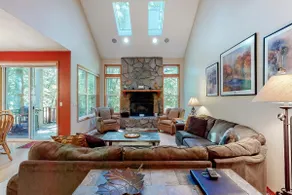 Golf-course-front home with hot tub & pool - easy ski & golf access - Image 3