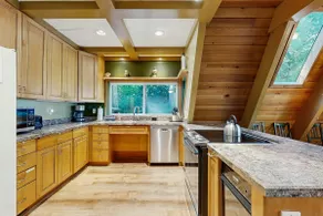 Dog-friendly, A-frame cabin with private hot tub - - Image 3