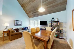 Dog-friendly Sunriver Condo with Great Location & - Image 5