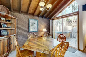 Sunriver Condo with Private Hot Tub WiFi - Image 4