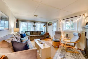 Charming Dog-Friendly Cottage with AC, Washer/Drye - Image 5