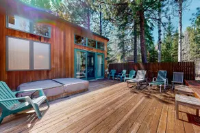 Tree-lined home with private hot tub, resort pools - Image 3