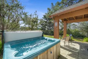Lakeside Retreat | Hot Tub*SUP*Near Beach - Image 2