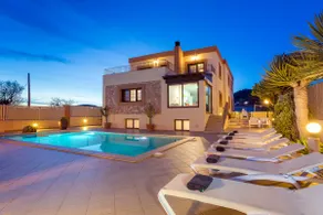 Villa near ibiza Town Sleeps 14/16 - Image 5