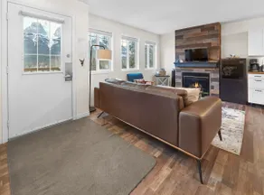 Pet Friendly 2BR with Mtn Views and Hot tub - Image 2