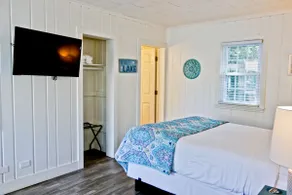 Unit #13, 1 Bedroom, Upper Court, Ludington Beach House - Image 5