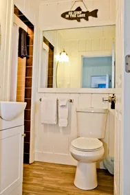Unit #13, 1 Bedroom, Upper Court, Ludington Beach House - Image 4