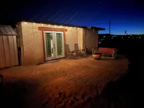 Hilltop Cabin + Starlink + Views + 10 mins to Park - Image 3