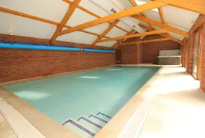 Molesworth Barn at High Park avec Piscine intérieure partagée - Image 2