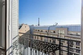 GuestReady - Designer Apartment - Eiffel Tower View! - Image 5