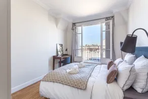 GuestReady - Designer Apartment - Eiffel Tower View! - Image 2