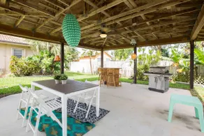 Casa Del Sol Pool Bungalow Sleeps 8 Near Beach - Image 3
