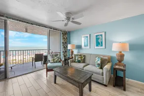 Unique beachfront condo with panoramic beach view - Image 3