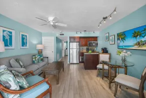 Unique beachfront condo with panoramic beach view - Image 4