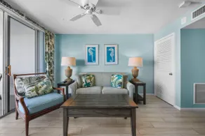 Unique beachfront condo with panoramic beach view - Image 2