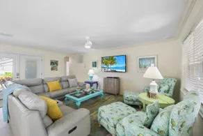 Pet-friendly waterfront home steps to beach/pool - Image 3