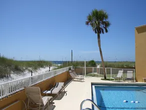 IS 6 - Updated 2 Bd Beachfront Condo - FREE Seasonal Beach Service! - Image 4