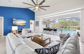 Tivoli Oasis - Boutique Luxury Pool / Spa House w Canal view in Central Naples - Image 3