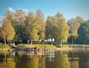 The Villa – Lake Escape w/ Sauna, Jacuzzi & Boats - Image 4
