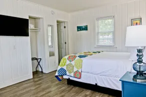 Unit #3, 1 Bedroom, Upper Court, Ludington Beach House - Image 5