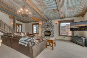 Au-dessus des pins - GORGEOUS Custom 3 BR avec bain à remous et Sunny Deck + HOA Gym - Image 5