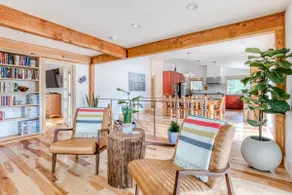 High end retreat. Hot tub. Path to beach. - Image 5