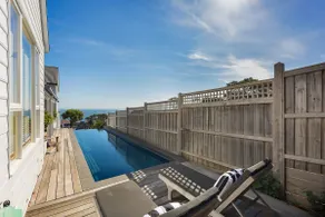 Hamptons Retreat - Stunning Panoramic Water Views and Pool - Image 3
