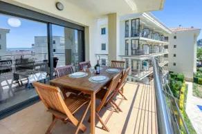 Modern Flat 100m from Beach · Pool · Parking - Image 3