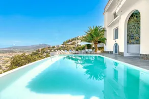 Stylish Spanish Villa, Infinity Pool with Sea View - Image 3