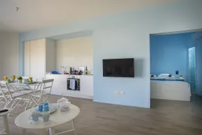 Azure Beachfront Suite - Image 3