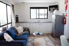 Two Bedroom Unit No. 5 Beachcomber Holiday Units - Image 3