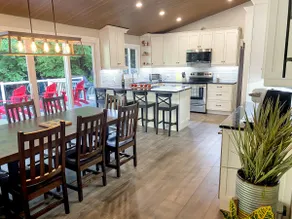 Playa Salvador Executive Cottage - Redstone Lake - Image 4
