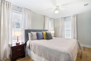 Gallery Stays - Low Country - Image 2