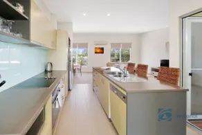 Beautifully Designed Beach Townhouse with Pool - Image 2