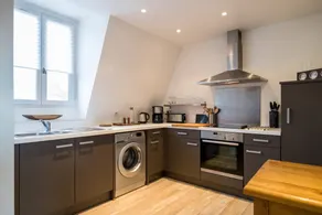 2 bedroom apartment in the heart of the old town - Image 5