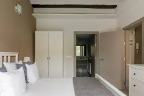 Bonaventura 4 Restored Apartment in Heart of City - Image 4