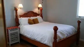 Neu renoviertes, haustierfreundliches Haus mit atemberaubendem Bergblick! - Image 2